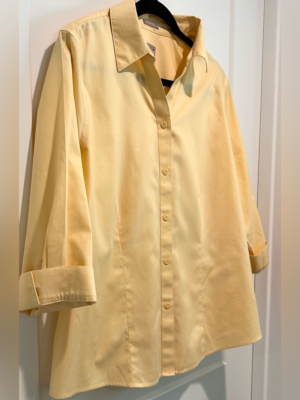 Chico’s Butter Yellow Wrinkle Resistant Cotton Button Shirt Size 2 - Picture 5 of 7